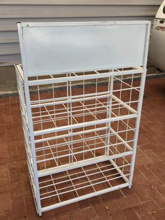 Battery storefront display cage
