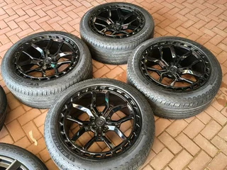 Vossen 22 inch Mags for Land Rover