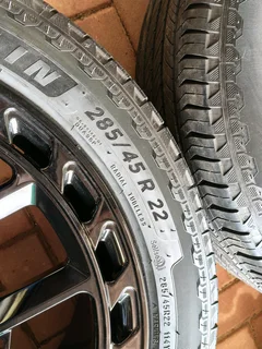 Vossen 22 inch Mags for Land Rover