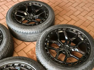 Vossen 22 inch Mags for Land Rover