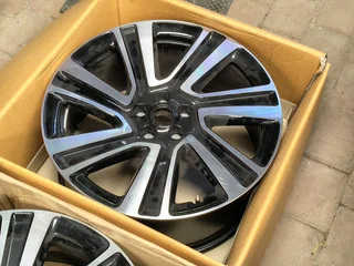 22 inch Range Rover Mags