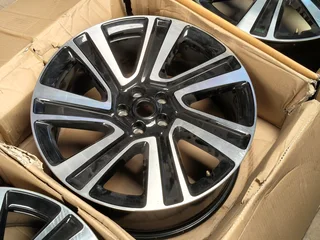 22 inch Range Rover Mags