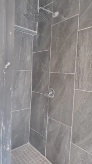 Neat batchelor flat available for hire