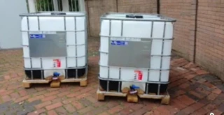 Water storage tanks for marquee anchor