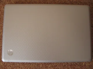 HP i7 8GB Gaming Laptop with NEW battery, looks like MacBook