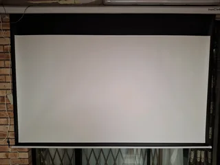100inch motorised projector screen and smart projector