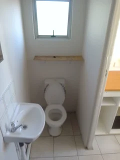 Secure outbuilding to let in Redhill Durban North.