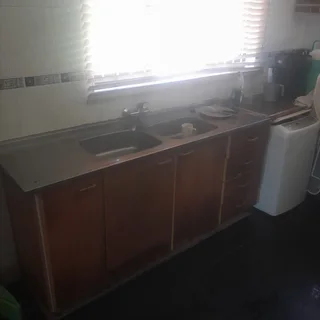 Secure outbuilding to let in Redhill Durban North