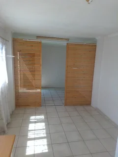 Secure outbuilding to let in Redhill Durban North