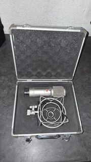 SE Electronics Z3300A Multi-Pattern Condenser Mic in flight case - Complete Studio Package