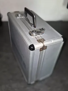 SE Electronics Z3300A Multi-Pattern Condenser Mic in flight case - Complete Studio Package