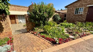 Brummeria Renaissance Retirement Village 2 bedroom Pretoria East Aftree Oord Pta Oos twee slaapkamer
