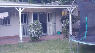 Cottage in Meadowridge