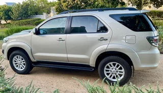 TOYOTA Fortuner 2.5D-4d…. Low low 72232kms …FSH agents
