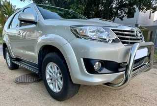 Toyota Fortuner 2.5d-4d…. Low Low 72232kms …fsh Agents
