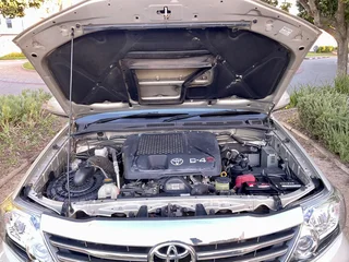 TOYOTA Fortuner 2.5D-4d…. Low low 72232kms …FSH agents