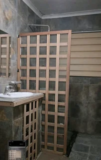 Newly Renovated Unit - AVAILABLE IMMEDIATELY