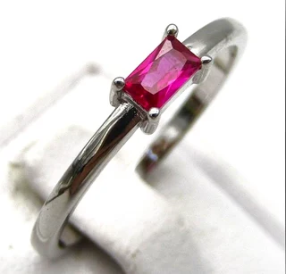 Sterling Silver ring with Pretty Pink rectangular Stone