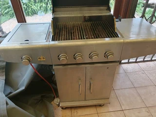 Alva 4 Burner stainless steel gas braai with cover
