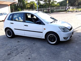 2004 Ford Fiesta Hatchback