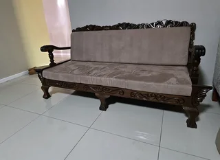 Ball and claw Imbuia Lounge suit