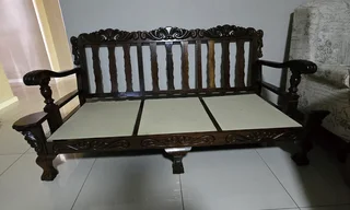 Ball and claw Imbuia Lounge suit