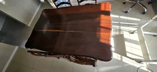 Ball and claw dinning table set