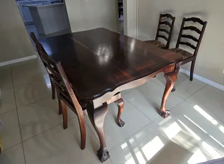 Ball and claw dinning table set