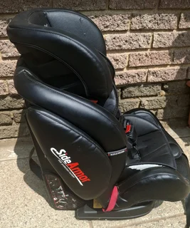 Baby Car Seat Chelino Racer Isofix Car Seat:With Isofix Car Mount Group