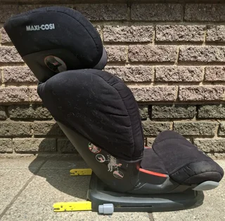 Toddler Car Seat. Maxi Cozi