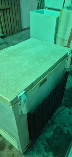 270 ltr Defy chest freezer