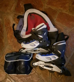 Complete Set: High-quality Salomon Ladies Roller Skates (size 6.5) - Excellent Condition