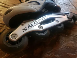 COMPLETE SET: High-Quality Salomon Ladies Roller Skates (Size 6.5) - Excellent Condition