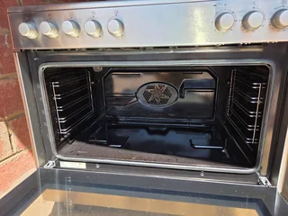 Defy Gas Electric Range Cooker DGS 161 and Tumble dryer Autodry