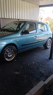 2005 Renault Clio Sedan