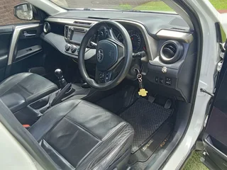 2014  RAV-4 2.2D AWD GX