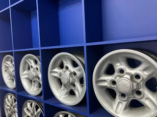 price reduced: Landrover rims, set of 4 in very good condition, will fit Defender and others