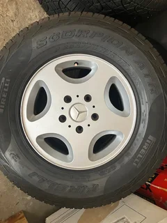 Mercedes G Wagon Wagen Class original 7,5 x 16" alloy rim with 265/70R16 AT tyre