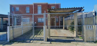 Spacious Step-Up Home For Sale in Lentegeur - R799 000