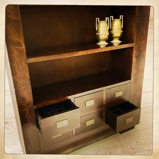 Large display cabinet