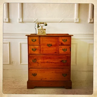 Chest of drawers - R6400