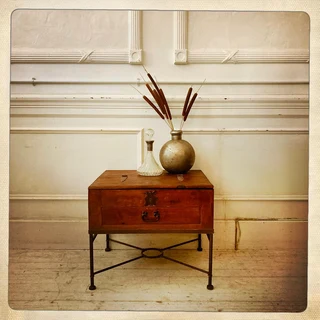 Metal leg table - R2200