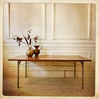 Metal based table - R4200