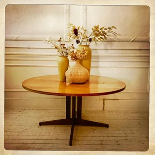 6-seater dining table - R4400