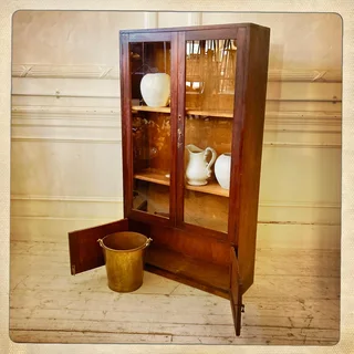 Display cabinet - R6200