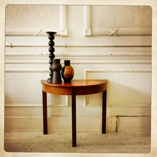 Halfmoon table - R1850