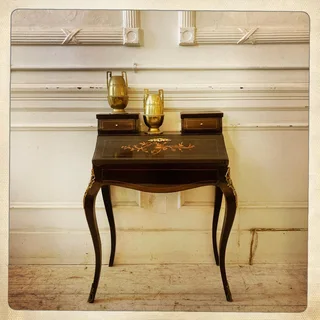 Writer's bureau - R6200