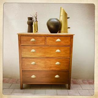 Chest of drawers - R7600