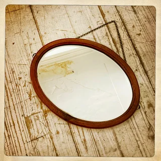 Bevelled mirror on chain - R1650