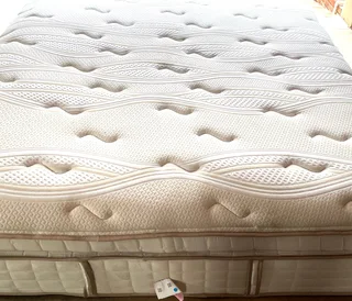 Sealy Posturepedic Indulgence King Size Mattress - used